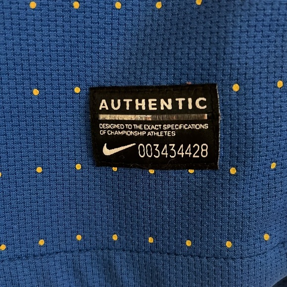 Retro Brazil Men’s medium Nike 2010 2011 Away soccer Jersey - Picture 2 of 8